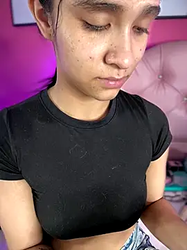 Snapshot of Isabella-Teen chatting on October 4, 2:46 am Isabella-Teen online show from October 4, 2:46 am
