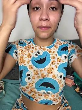 Snapshot of Isabella-Teen chatting on December 14, 2:07 am Isabella-Teen online show from December 14, 2:07 am