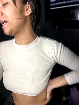 Snapshot of Isabella-Teen chatting on October 18, 2:02 am Isabella-Teen online show from October 18, 2:02 am