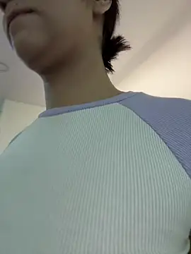 Isabella-Teen online show from December 21, 2:24 am