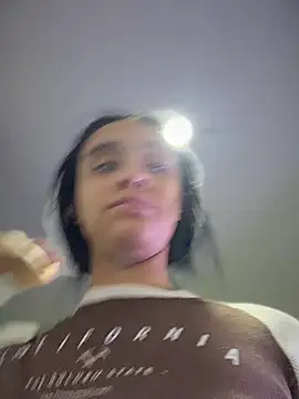 Isabella-Teen online show from April 9, 2:02 am