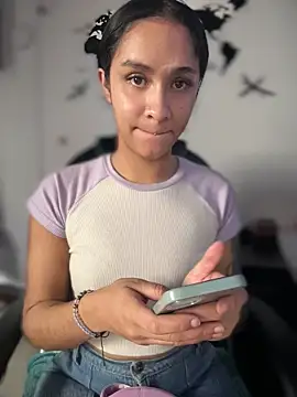 Isabella-Teen online show from May 11, 1:23 pm