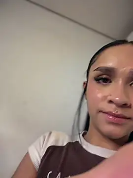 Isabella-Teen online show from April 11, 7:45 am