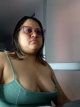 Snapshot of Chiki_hot92 chatting on October 13, 7:15 pm Chiki hot92 online show from October 13, 7:15 pm