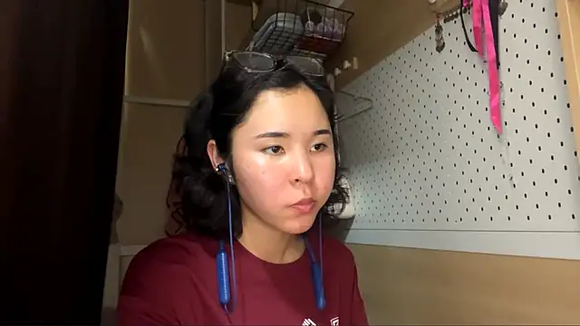 JennyCarpenter online show from May 15, 9:18 am
