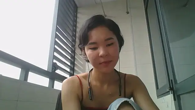 Snapshot of JennyCarpenter chatting on October 4, 12:01 am JennyCarpenter online show from October 4, 12:01 am