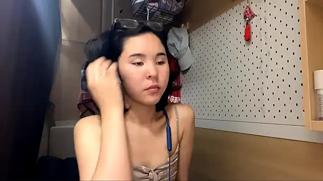 JennyCarpenter online show from June 9, 9:54 am