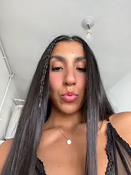 MaddyX   online show from April 9, 7:09 pm