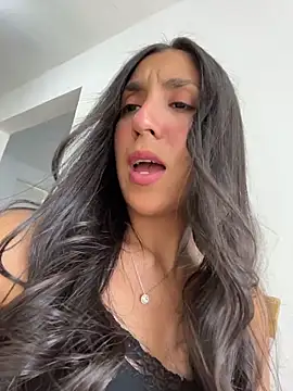 MaddyX   online show from January 7, 7:30 pm