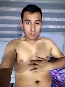 Benitocamelas93 online show from April 18, 6:49 am