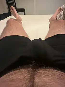 Snapshot of maxh08625 chatting on December 16, 8:46 pm maxh08625 online show from December 16, 8:46 pm