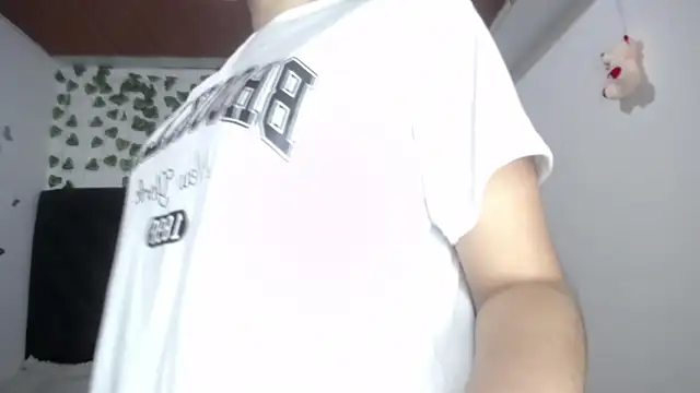 isabel 09 online show from March 16, 6:43 pm