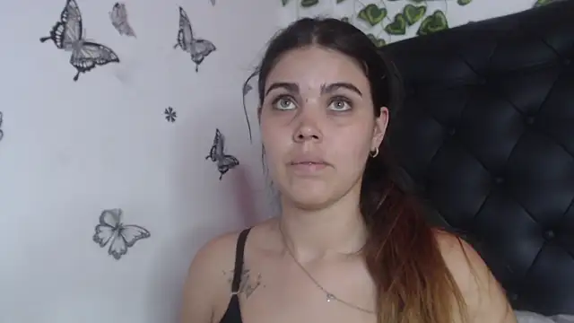 Snapshot of isabel_09 chatting on April 30, 8:57 pm isabel 09 online show from April 30, 8:57 pm