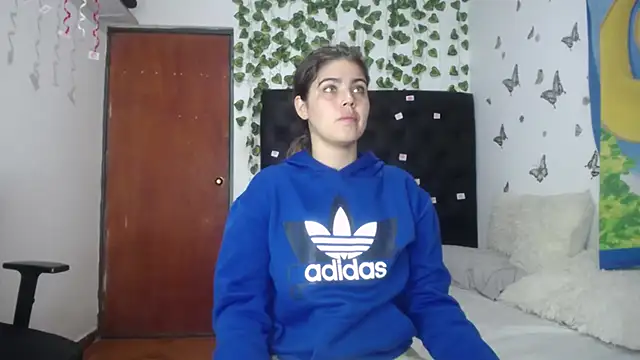 isabel 09 online show from February 17, 3:48 am