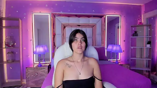 Snapshot of isabel_09 chatting on July 9, 5:34 pm isabel 09 online show from July 9, 5:34 pm