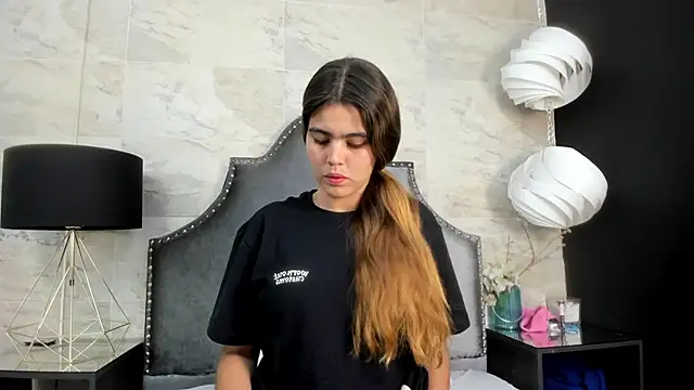 isabel 09 online show from October 3, 2:59 am