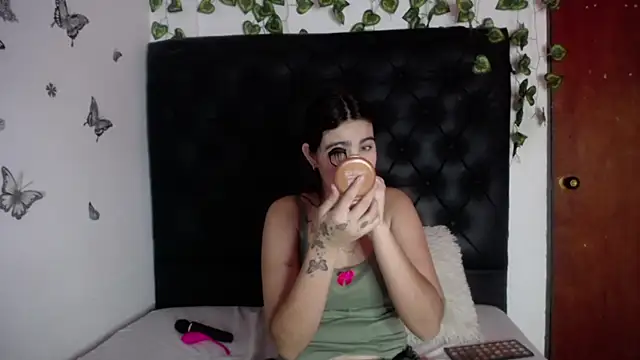 isabel 09 online show from March 28, 7:04 pm