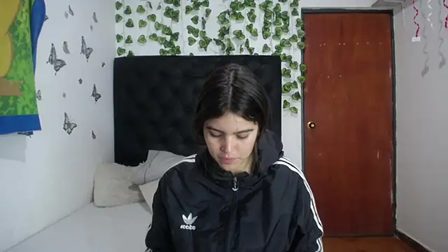 isabel 09 online show from February 22, 12:29 pm