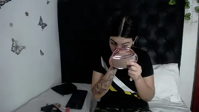 isabel 09 online show from April 9, 12:11 pm