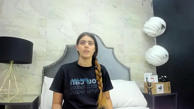 Snapshot of isabel_09 chatting on July 10, 5:13 pm isabel 09 online show from July 10, 5:13 pm