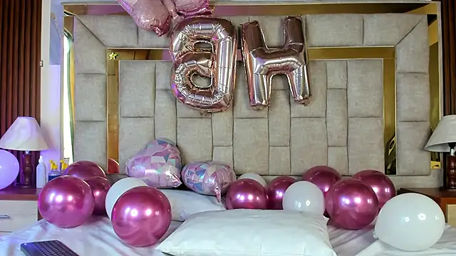 AggathaSanders  online show from October 26, 12:49 pm