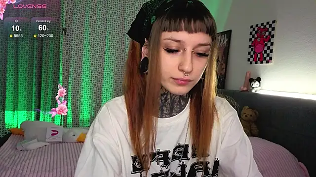 LilithPoison online show from October 23, 6:06 pm