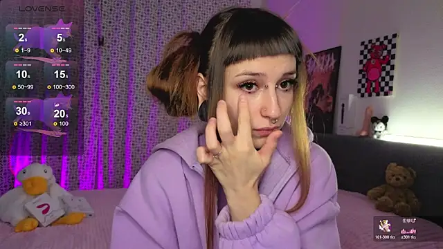 LilithPoison online show from October 30, 6:05 pm