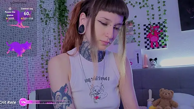 LilithPoison online show from July 3, 9:10 pm