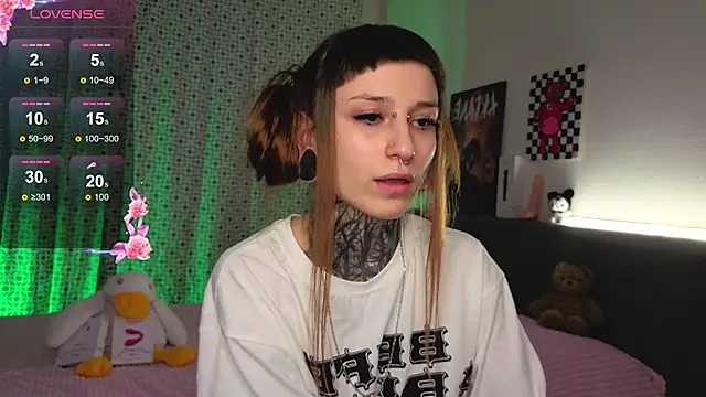 LilithPoison online show from October 29, 6:18 pm