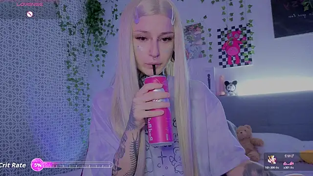 LilithPoison online show from July 24, 9:00 pm