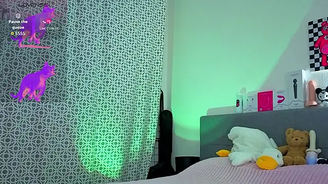 LilithPoison online show from March 6, 6:25 pm