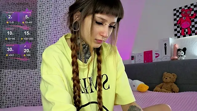 LilithPoison online show from January 17, 6:11 pm