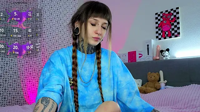 LilithPoison online show from March 15, 6:37 pm