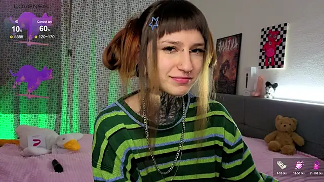 LilithPoison online show from December 4, 7:02 pm