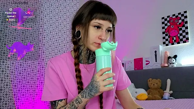 LilithPoison online show from February 26, 6:08 pm