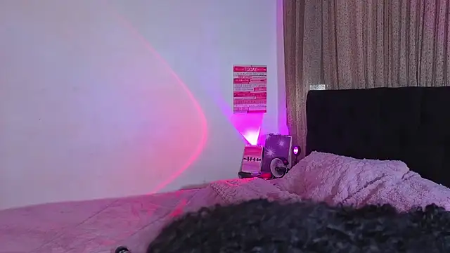 missvaneblake online show from March 12, 11:58 am