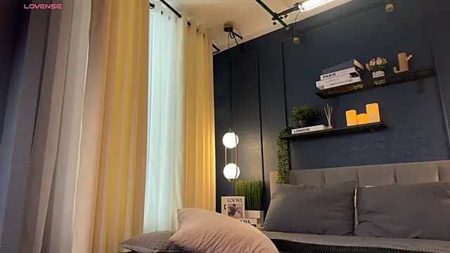 AdriaNochi online show from April 10, 7:15 am