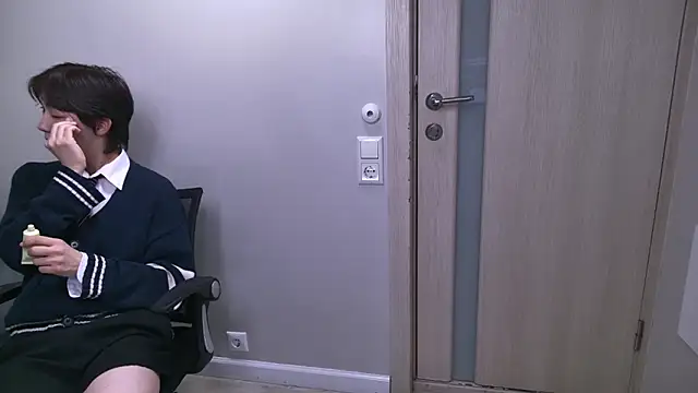 HeejinWang online show from March 23, 8:08 pm