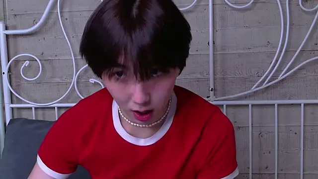 HeejinWang online show from April 2, 8:15 pm