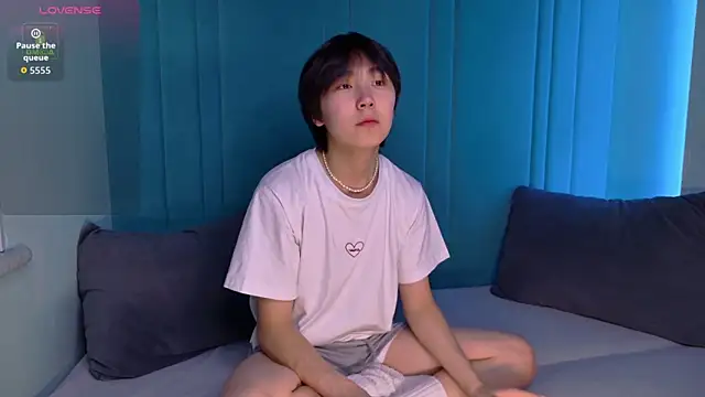 HeejinWang online show from November 19, 8:20 pm