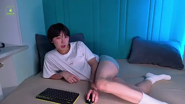 HeejinWang online show from November 24, 8:20 pm