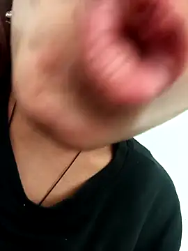 Snapshot of Aaisha-16 chatting on March 3, 3:13 am Aaisha-16 online show from March 3, 3:13 am