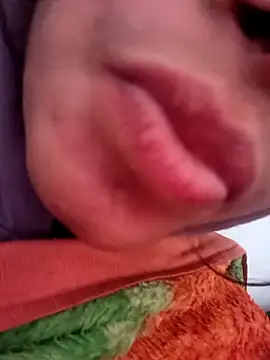 Snapshot of Aaisha-16 chatting on February 3, 4:10 am Aaisha-16 online show from February 3, 4:10 am