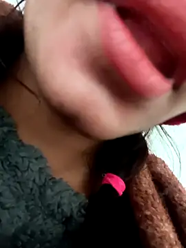 Snapshot of Aaisha-16 chatting on January 9, 4:08 am Aaisha-16 online show from January 9, 4:08 am