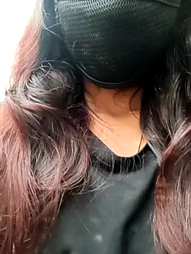 Snapshot of Aaisha-16 chatting on September 24, 1:24 am Aaisha-16 online show from September 24, 1:24 am