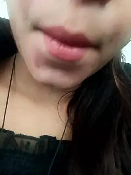 Snapshot of Aaisha-16 chatting on January 19, 2:59 am Aaisha-16 online show from January 19, 2:59 am