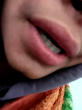 Snapshot of Aaisha-16 chatting on February 13, 2:33 am Aaisha-16 online show from February 13, 2:33 am