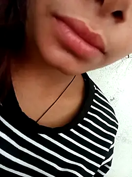 Snapshot of Aaisha-16 chatting on February 21, 3:52 am Aaisha-16 online show from February 21, 3:52 am