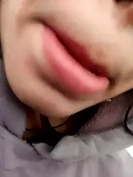 Snapshot of Aaisha-16 chatting on January 13, 3:32 am Aaisha-16 online show from January 13, 3:32 am