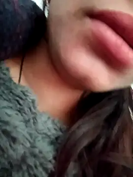 Snapshot of Aaisha-16 chatting on January 8, 3:23 am Aaisha-16 online show from January 8, 3:23 am